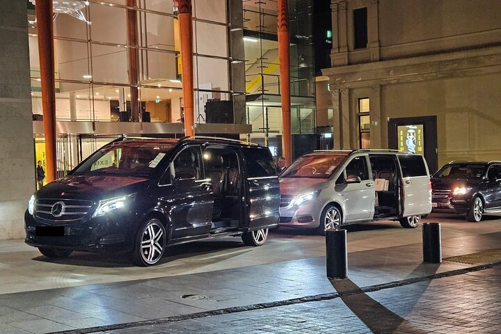 Auckland Airport to Whangaparaoa - Gulf Harbour Luxury Transfers - Photo 1 of 11